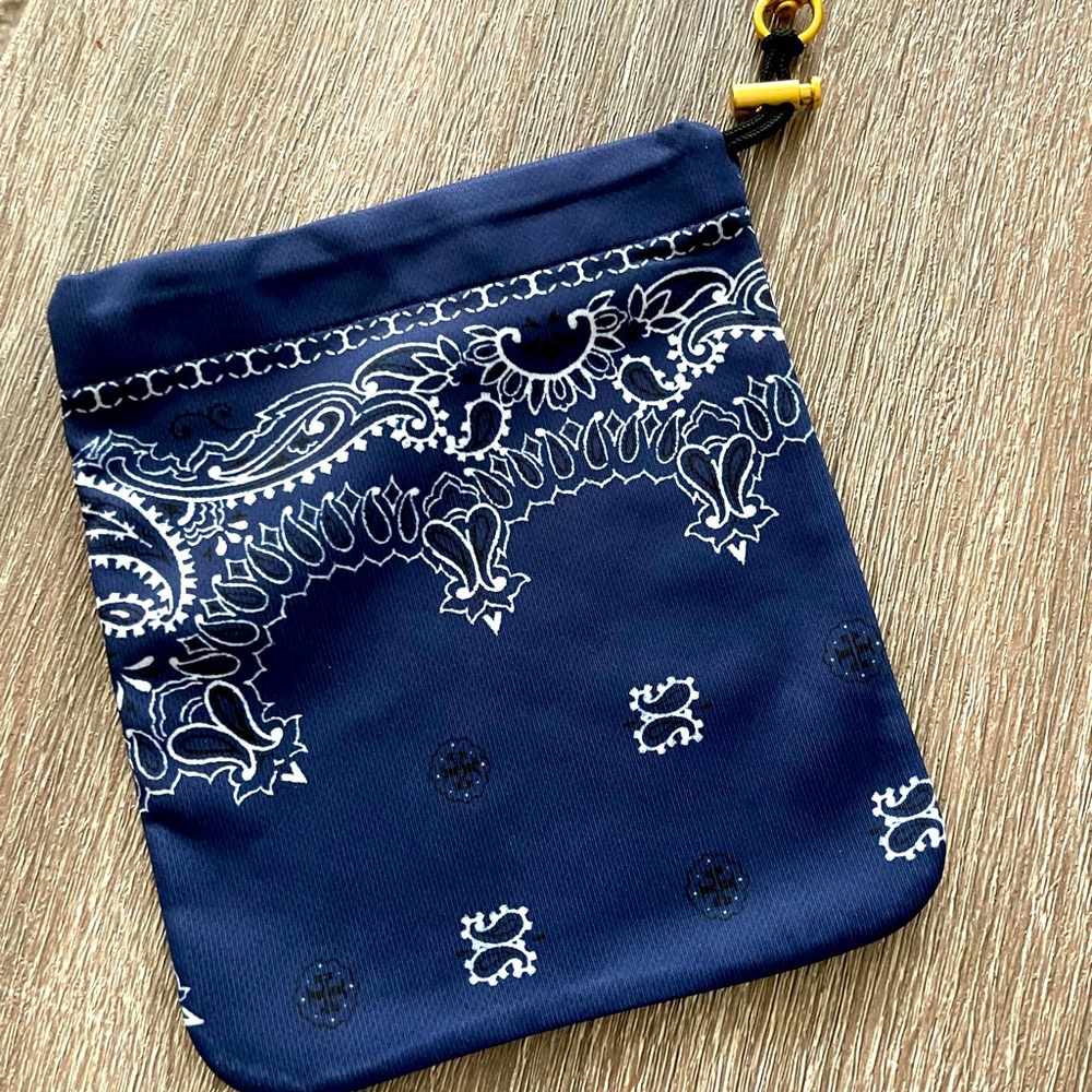 Tory Burch! Mask/Phone Pouch  📱 😷